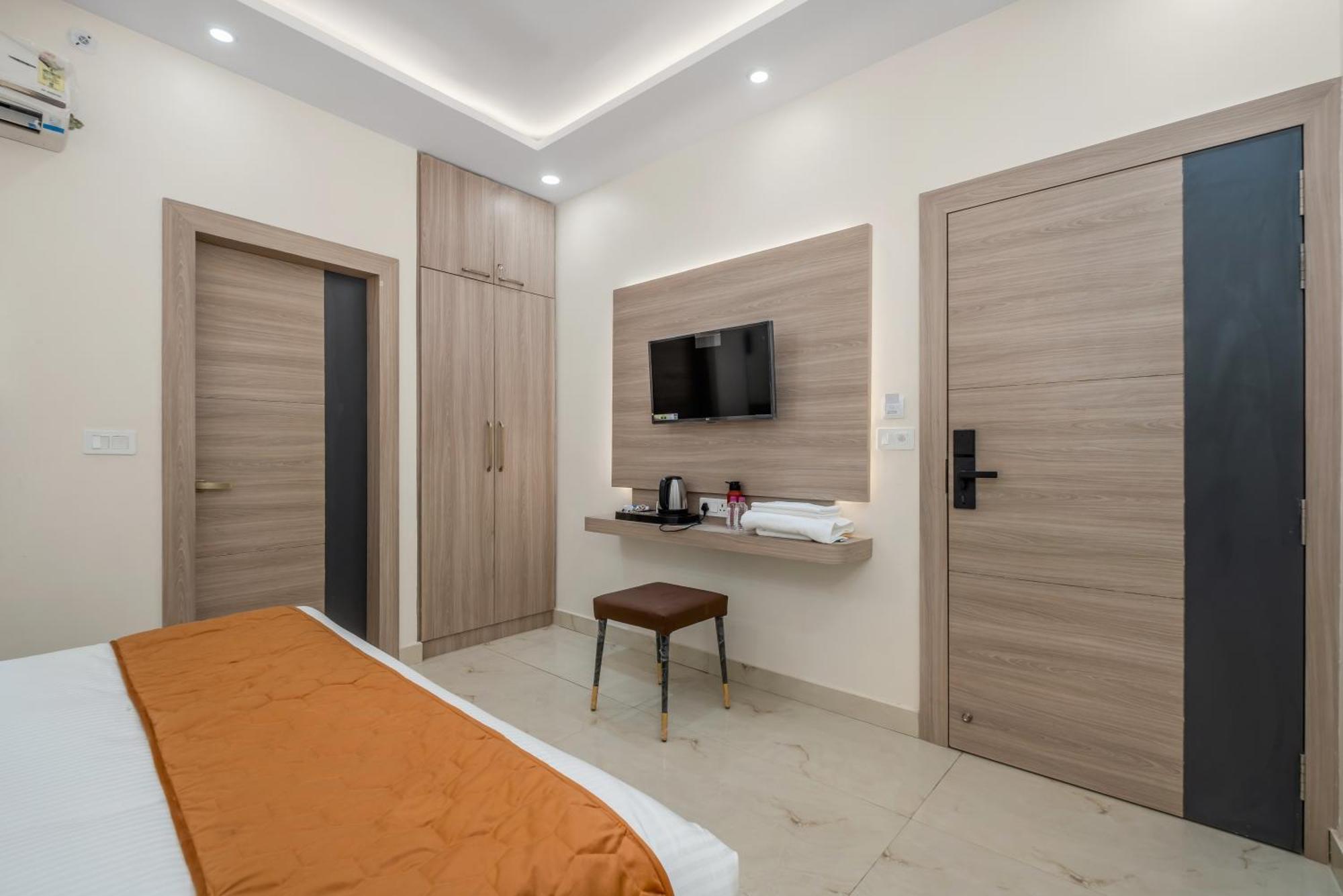 Hotel Sudarshan Ayodhya Exterior photo